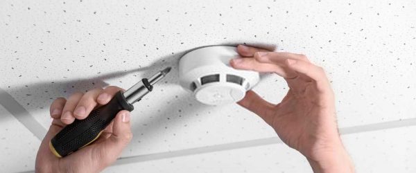 Smoke-detector-installation